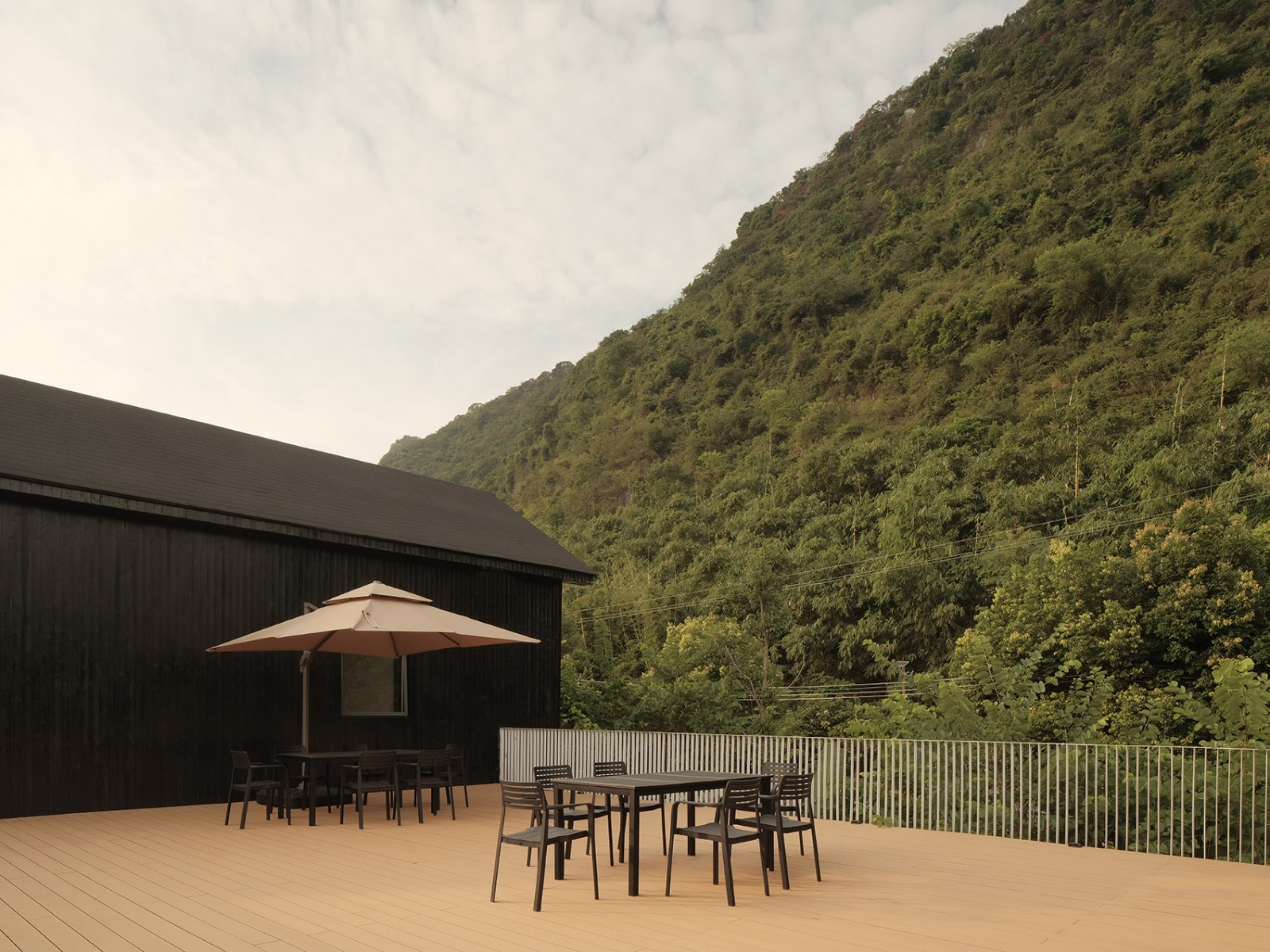 廣東英德·“八畝晴川”度假民宿設計