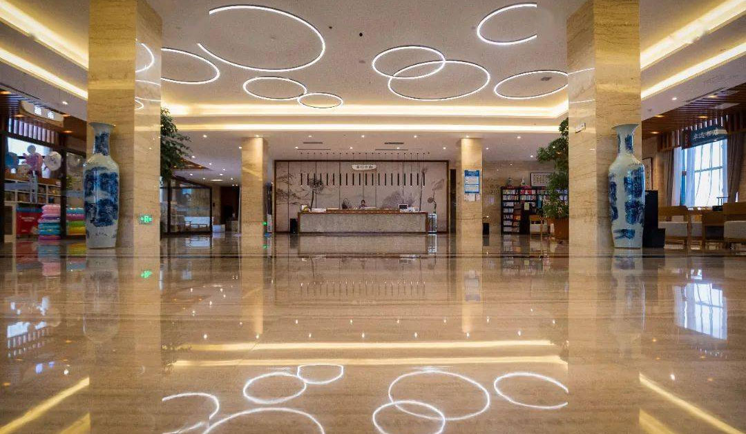 引領(lǐng)行業(yè)新潮流:溫泉酒店的5個(gè)設(shè)計(jì)趨勢(shì) 引領(lǐng)行業(yè)新潮流:溫泉酒店的5個(gè)設(shè)計(jì)趨勢(shì)